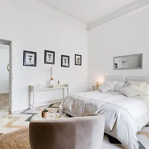 living-rome-repubblica-apartment.it-romehotels.com/